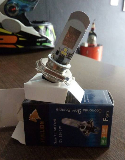 Lâmpada de LED para farol de moto na Street Motos