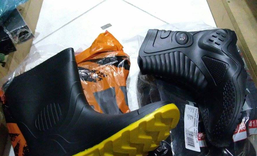 Botas para motociclista disponíveis na Street Motos Jacareí